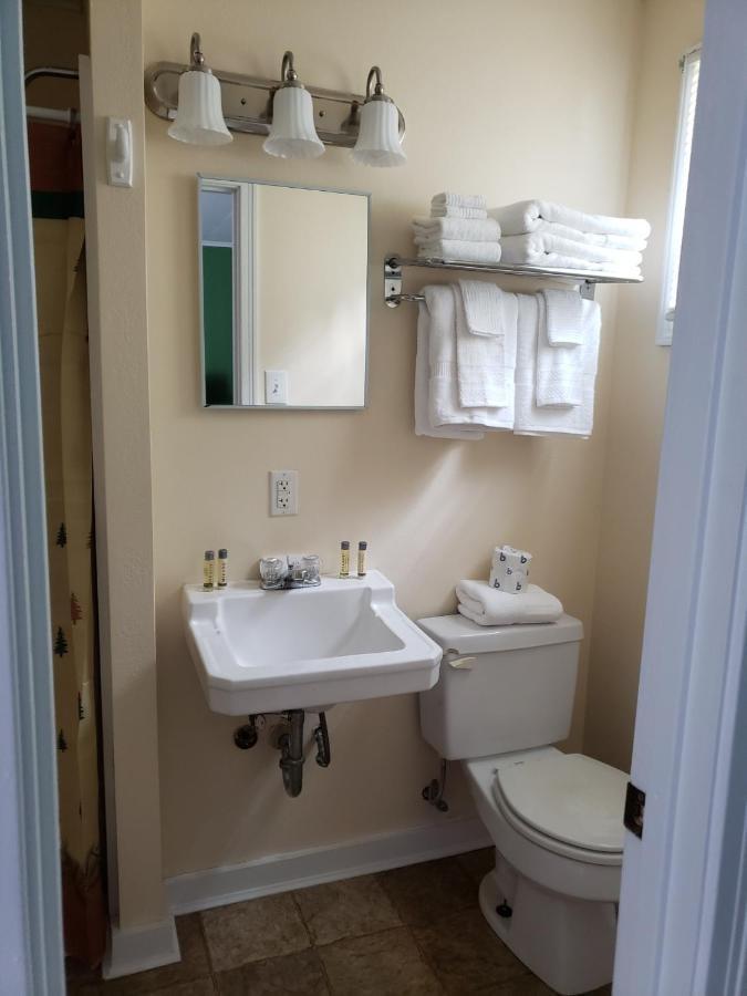 Blue Ridge Motel Schroon Lake 외부 사진